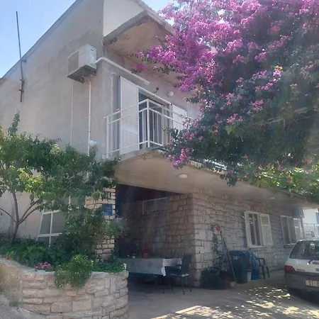 Anna Apartment