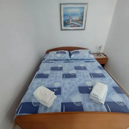 Anna Apartment *