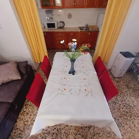 Anna Apartment