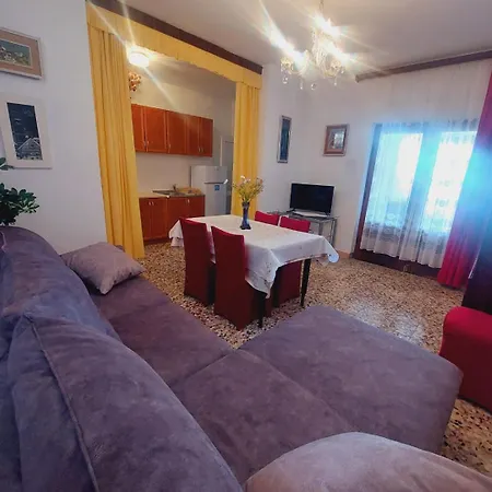 Anna Appartement Primošten