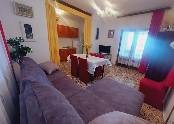 Anna דירה פרימוסטן